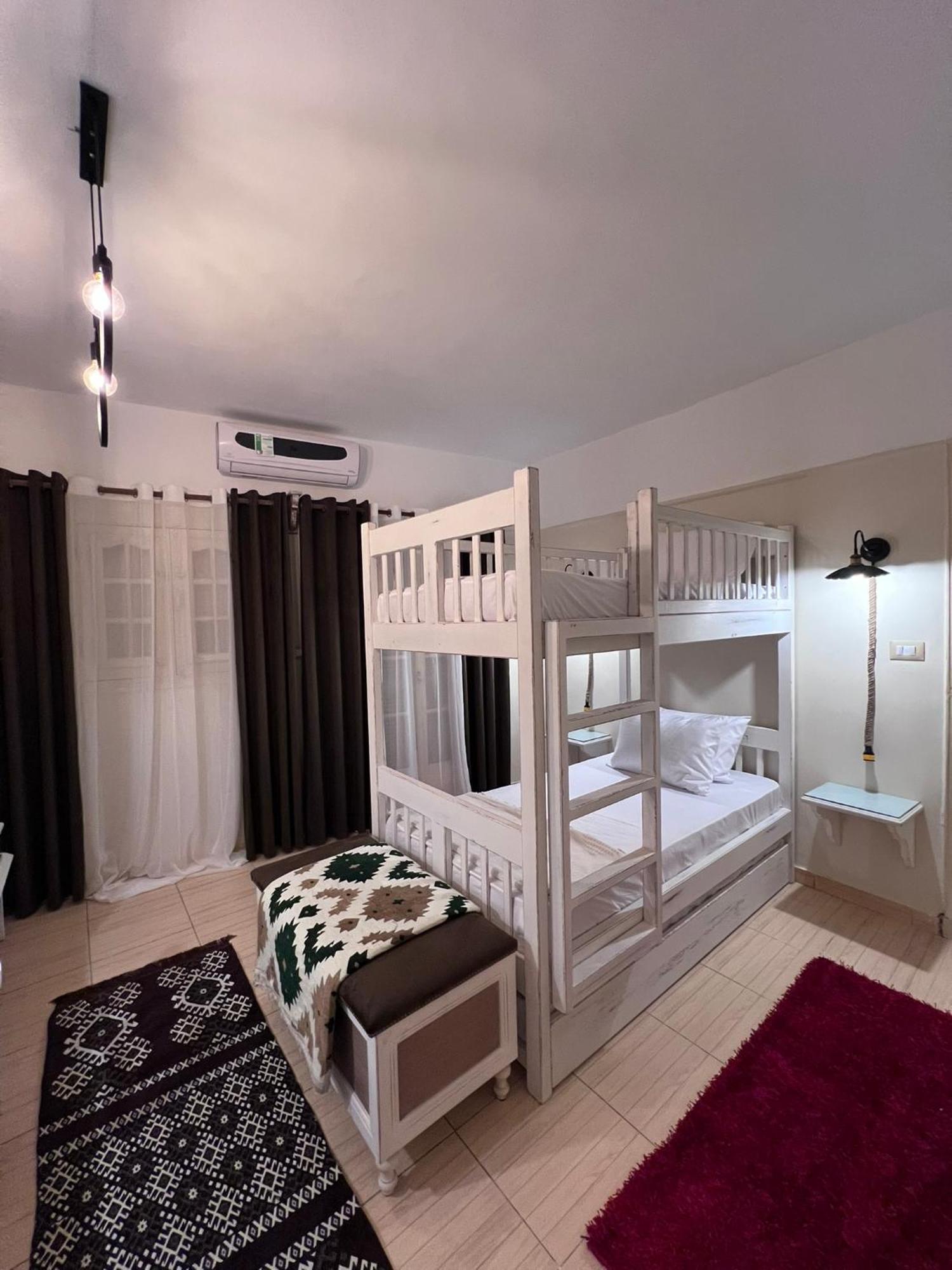 Ma Maison Cleopatra, Apartman *